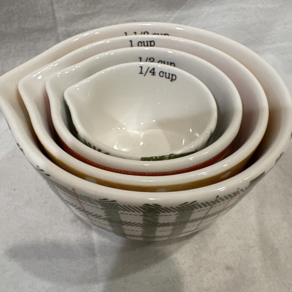 Chad Barrett Nesting Measuring Cups Set of 4 Green Yellow‎ Orange Ceramic Spout - Picture 2 of 7
